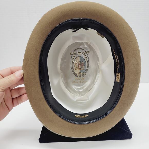 Vintage Champ Feel The Felt Fedora Brown Black KASMIR Finish 7-1\8 Airplane Pin - Picture 6 of 10